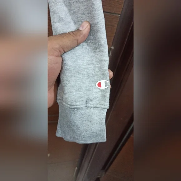 Champion - Picture 3 of 6